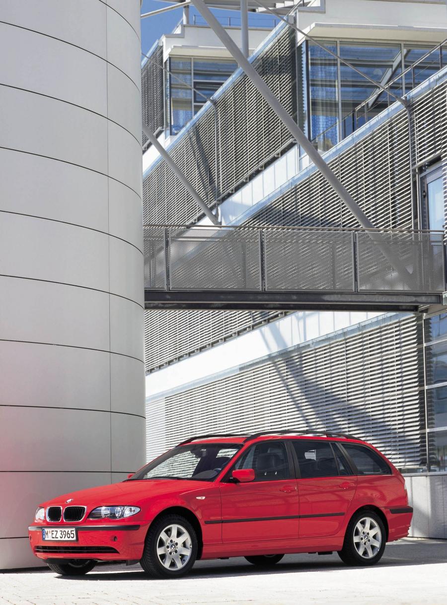  BMW 3-Series Touring 2002 года  (фото 12 из 18)